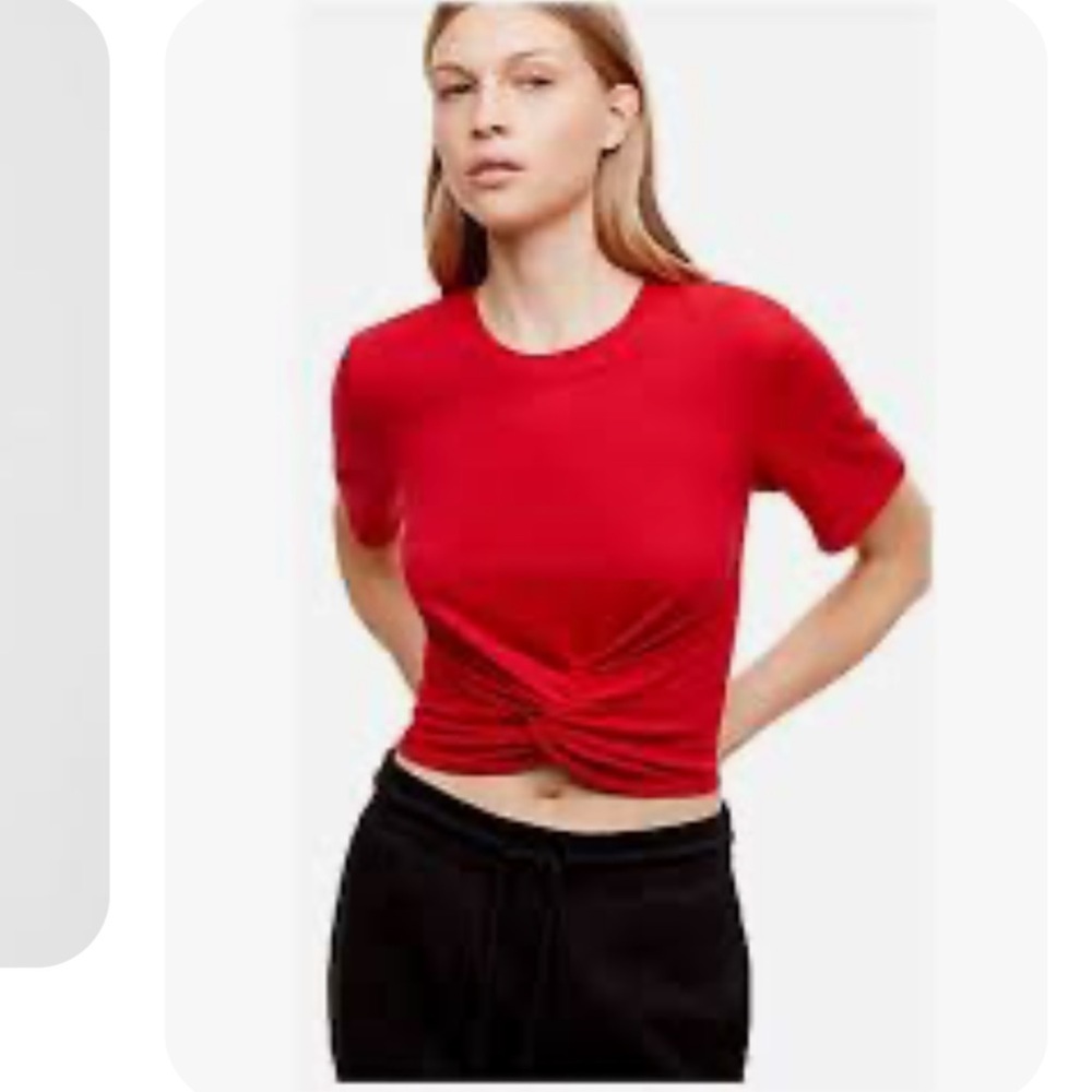 Aritzia Wilfred Free Red Scrunched Crop Tee